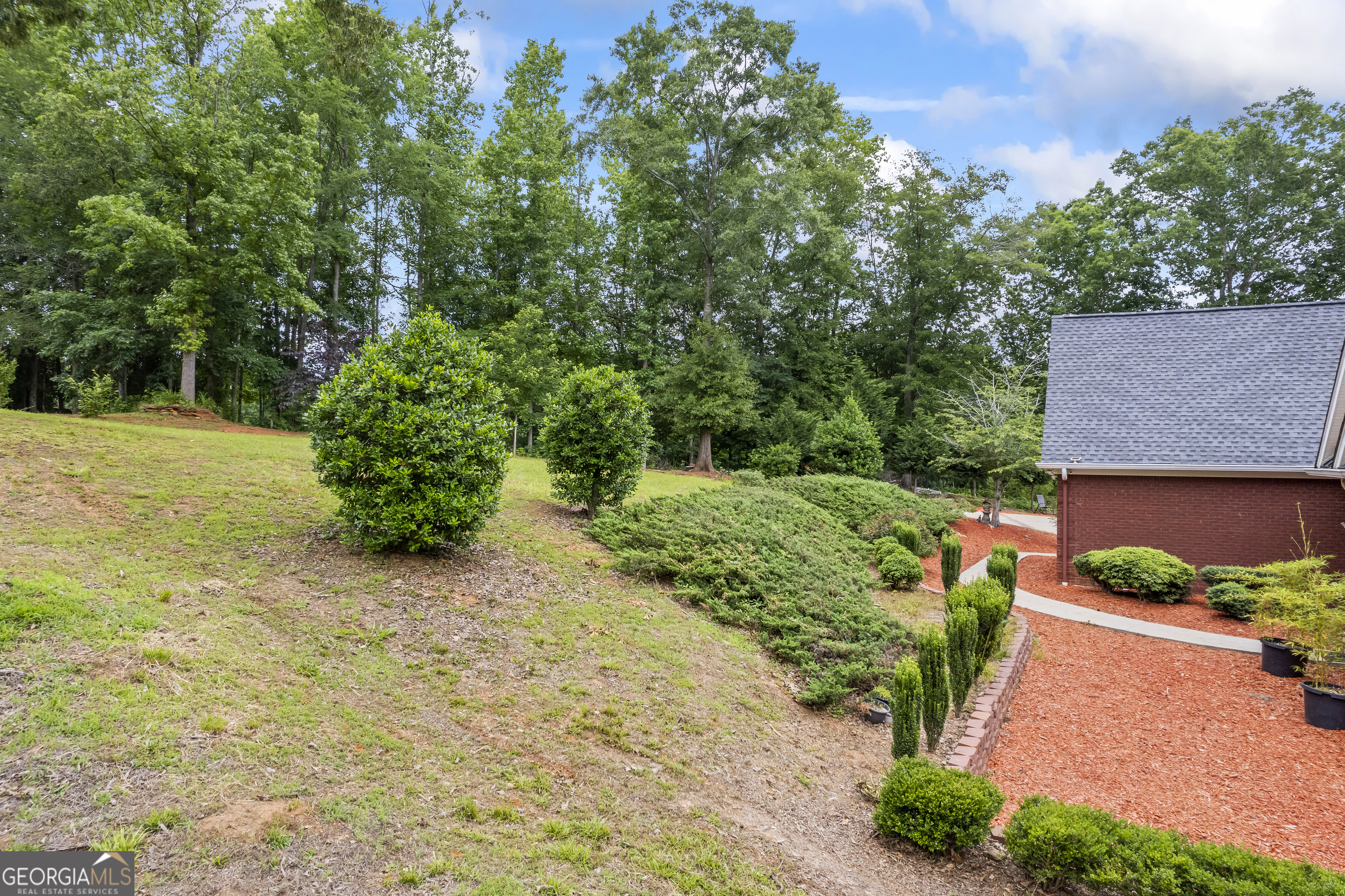 387 Lauren Marie DR