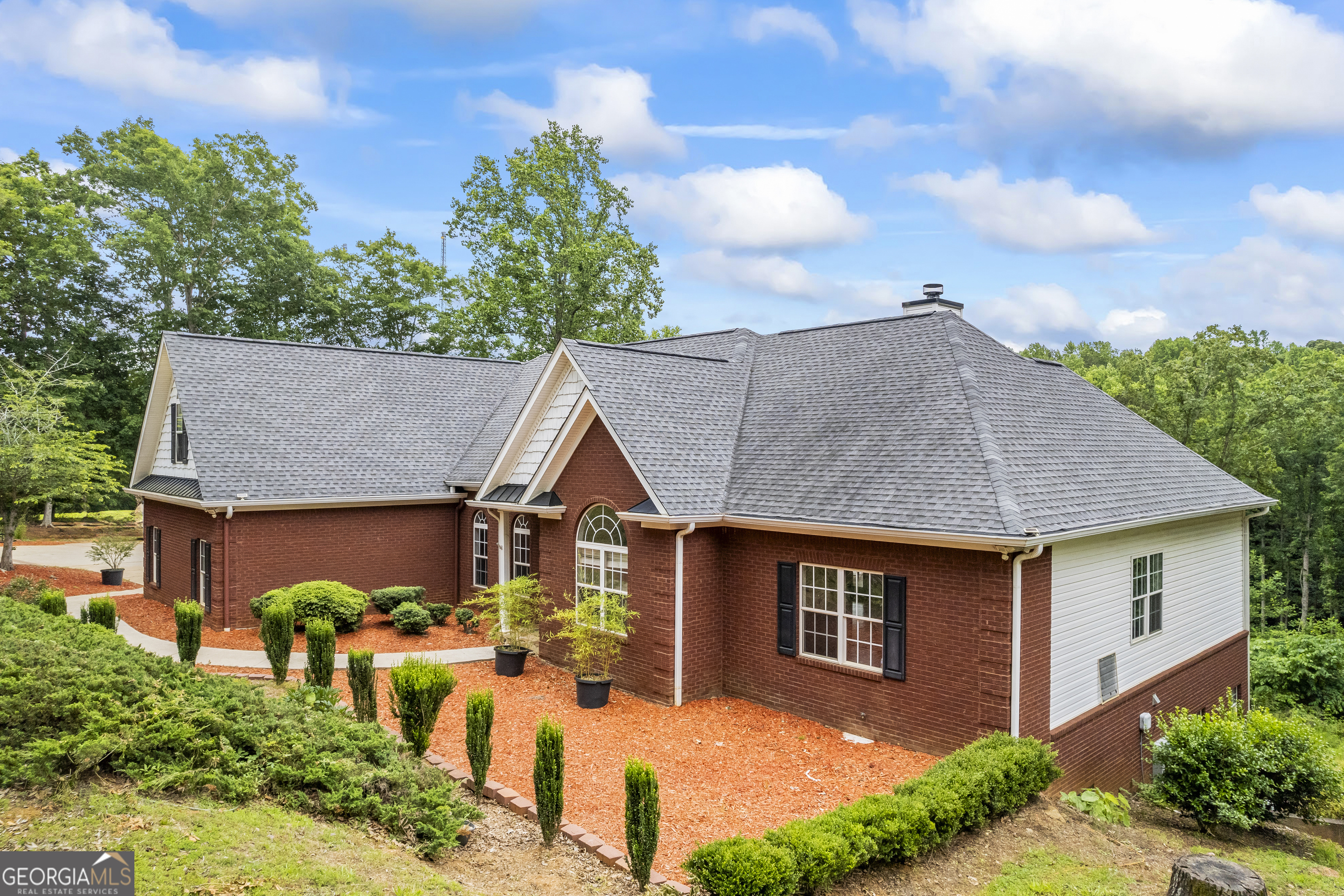 387 Lauren Marie DR