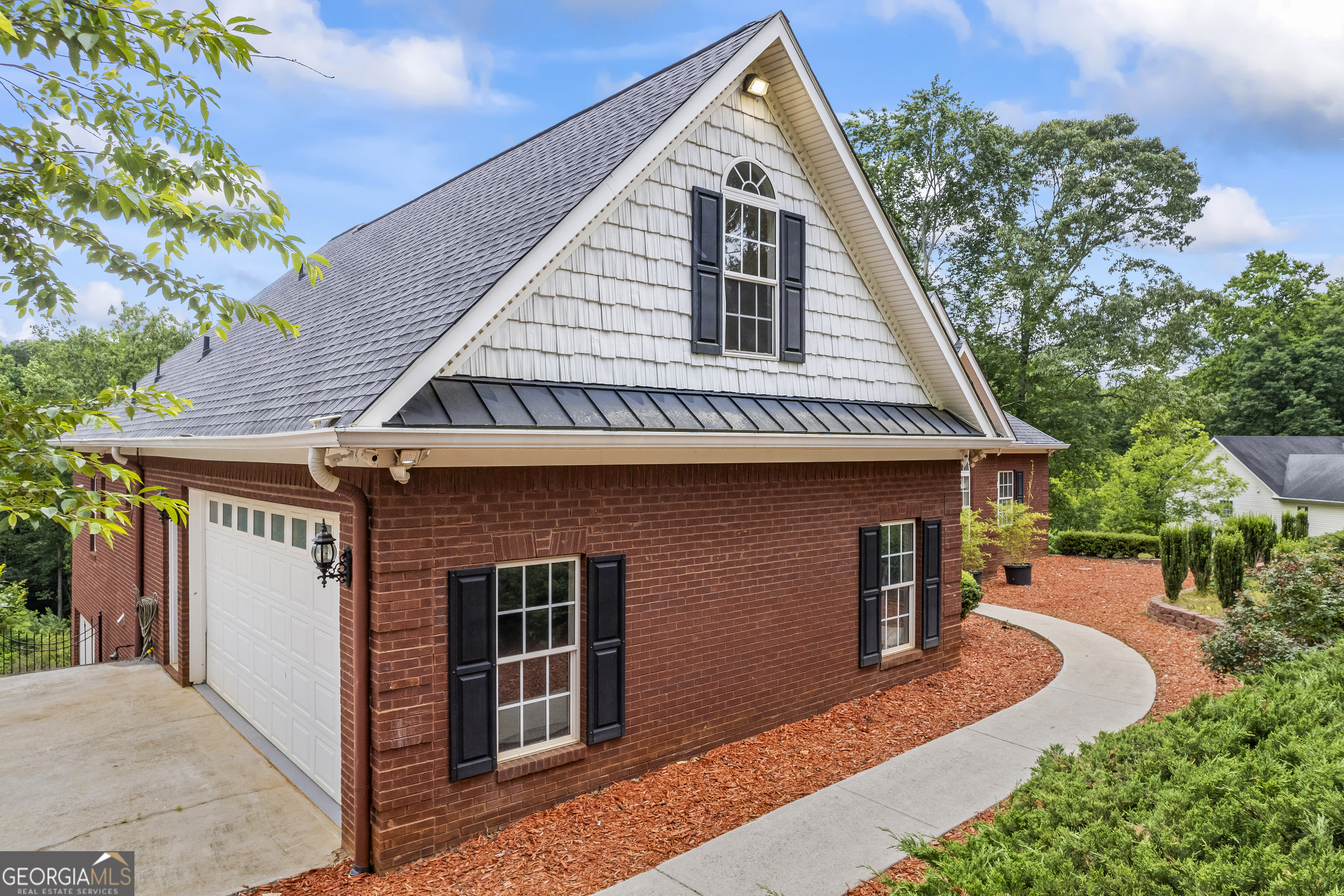 387 Lauren Marie DR