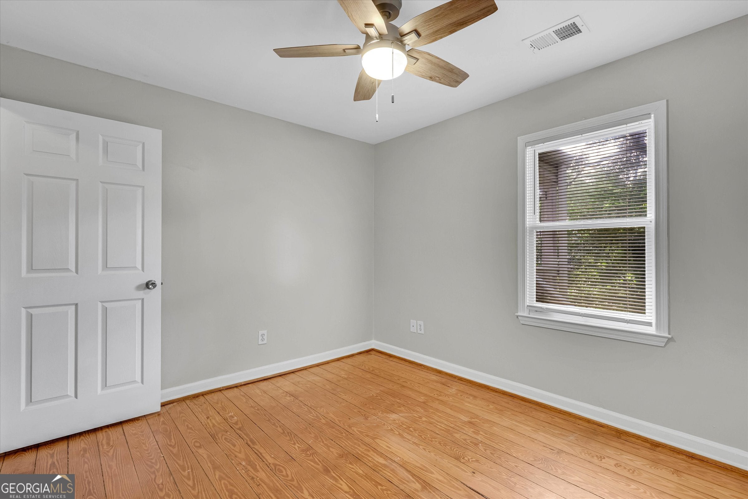 1470 Woodbine AVE SE