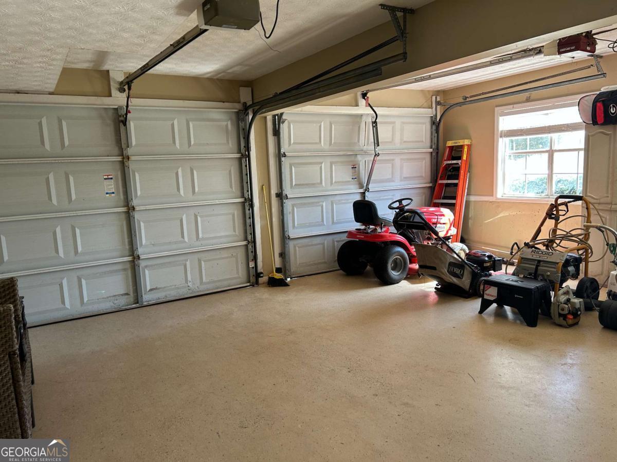 2550 Valley Ridge DR