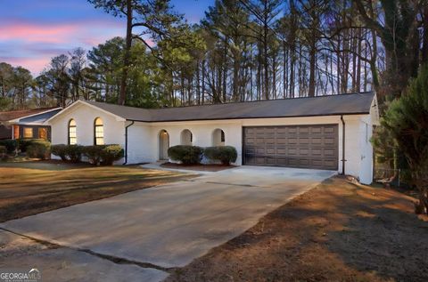 Photo of 2828 The Meadows Way, Atlanta, GA 30349 (MLS # 10691439)