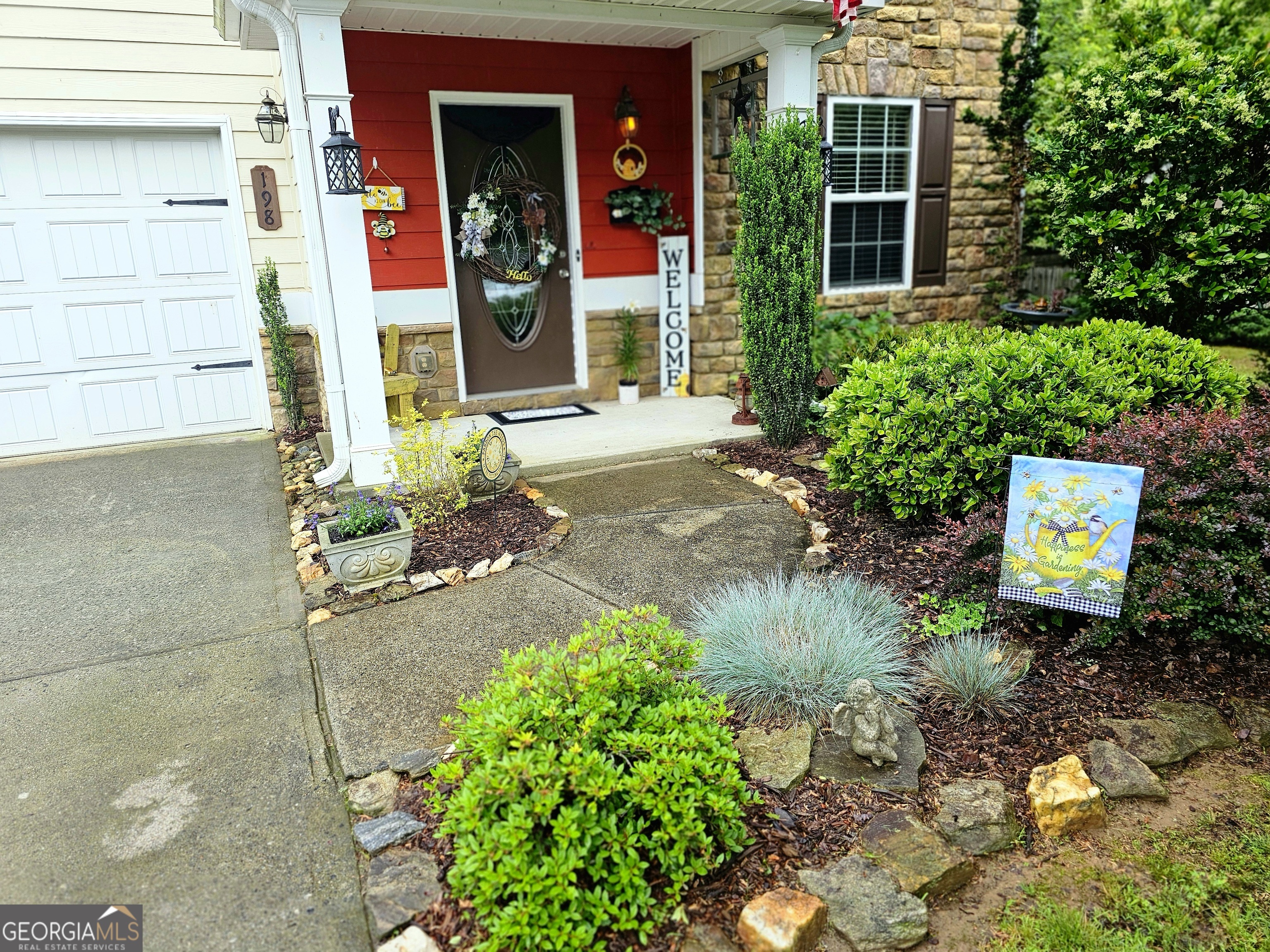 198 Red Hawk DR