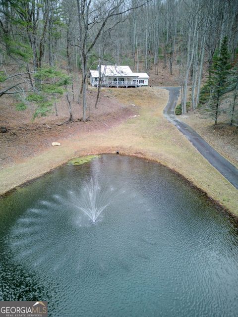 A home in Scaly Mtn