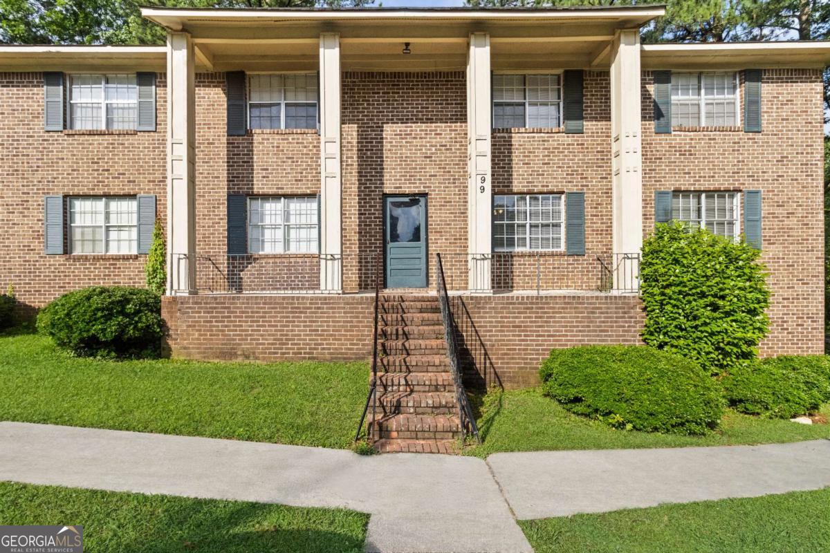 Newly renovated 2 bedroom/1 bathroom apartment. This total electric unit rents for $1100 which includes water/trash/lawncare/RBP (resident benefit package- filters & renter's insurance). Call today for more information.