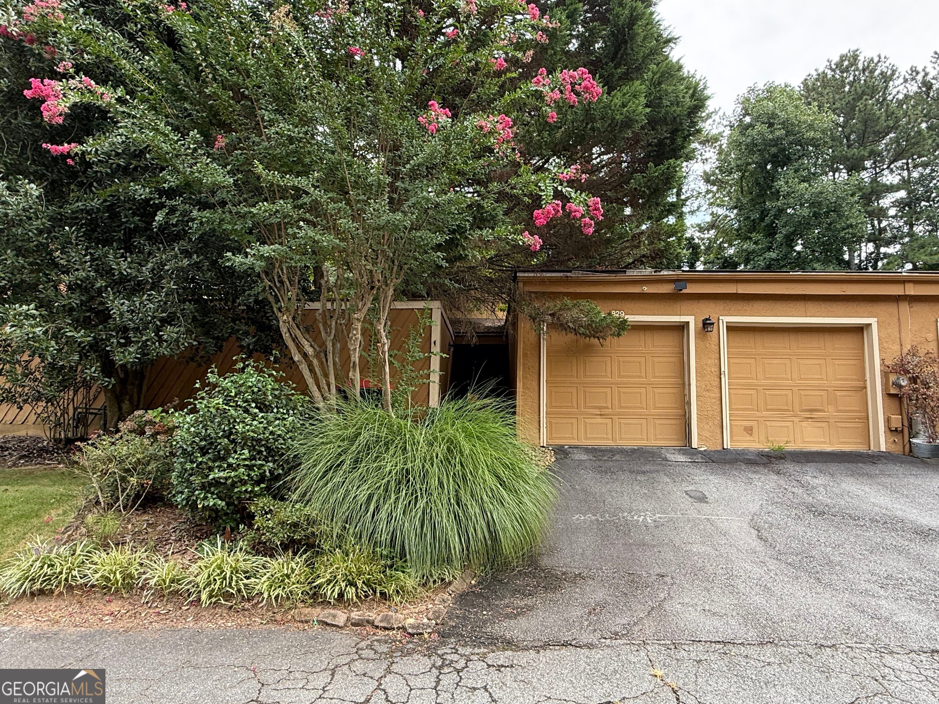 829 Lake Hollow BLVD SW
