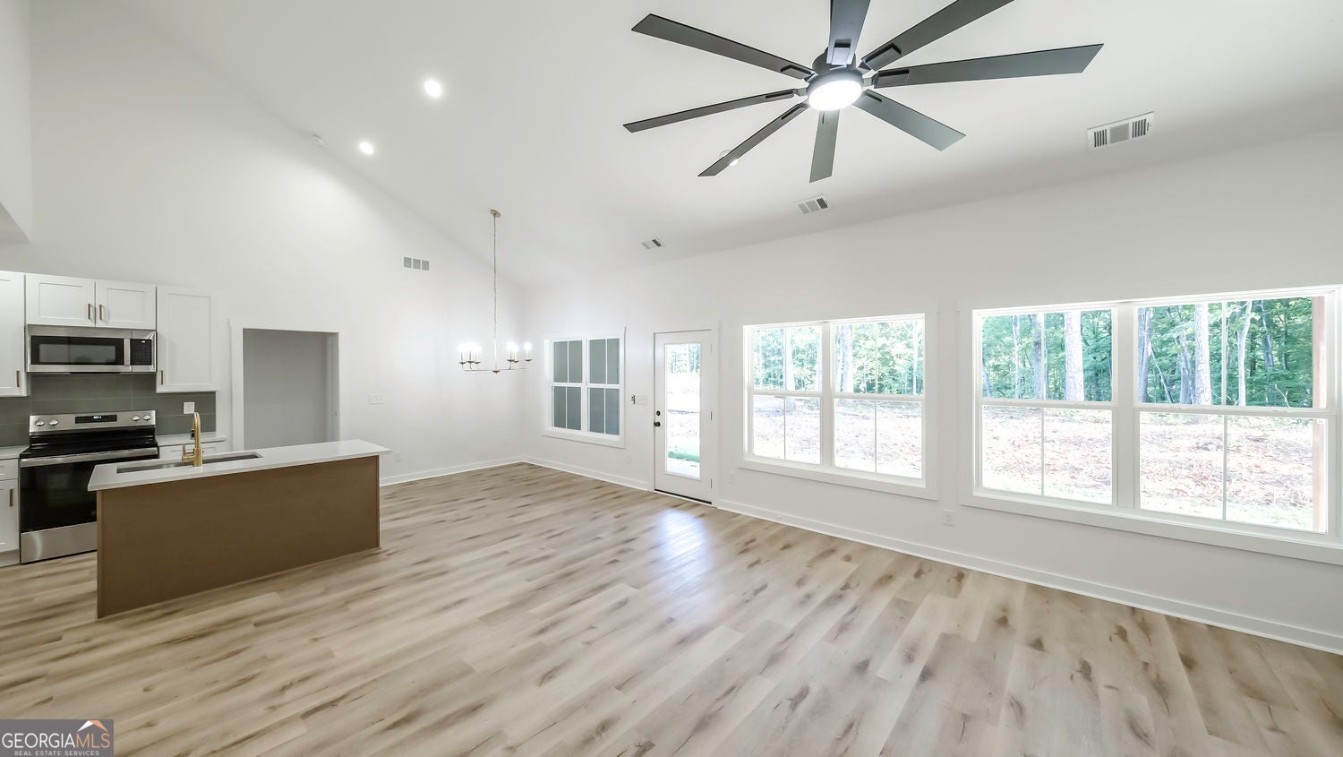 73 Hazel LN