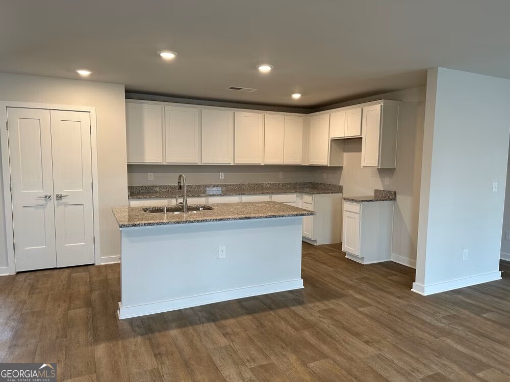 328 Cody DR
