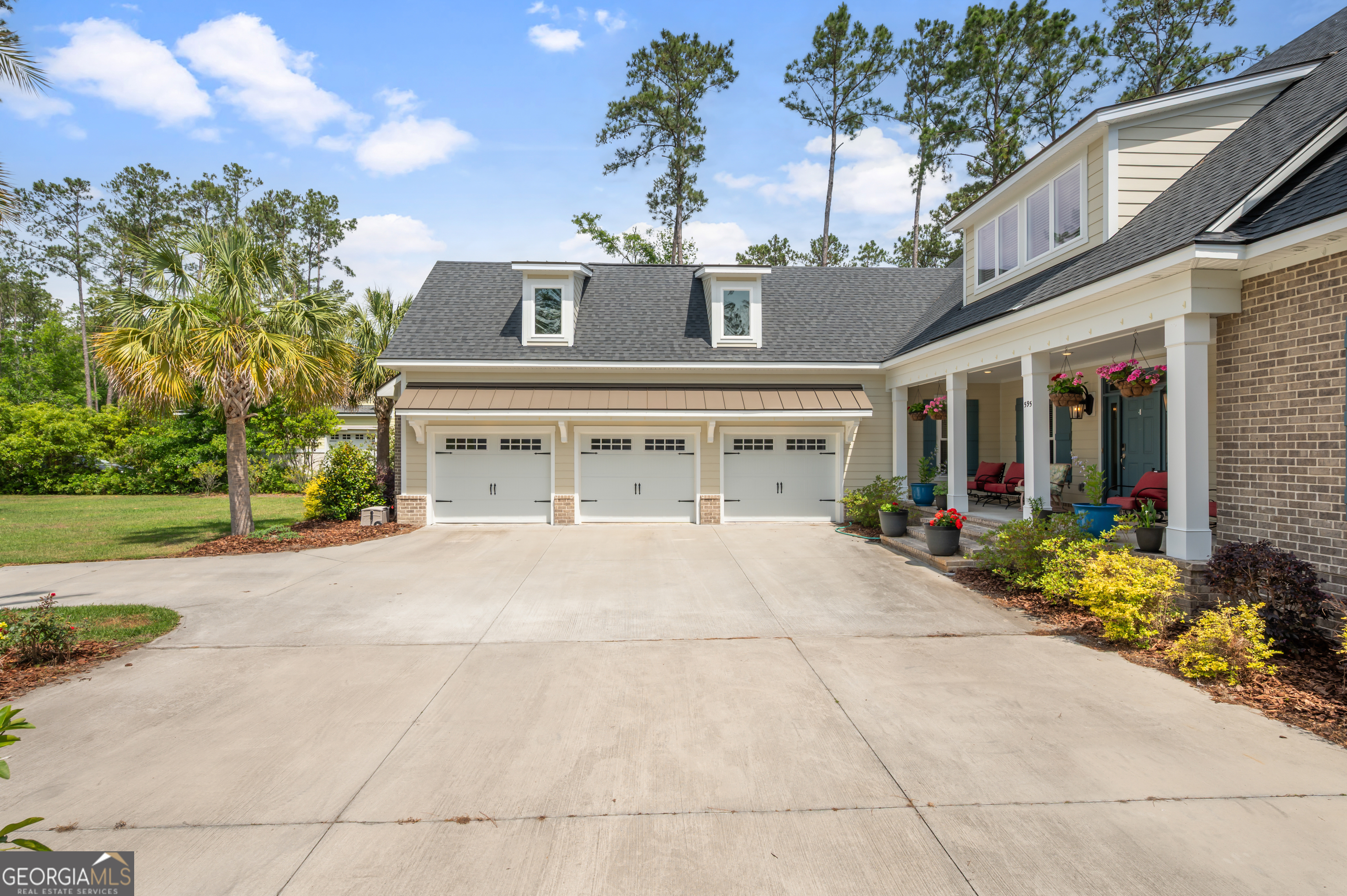 595 Waterways Parkway S