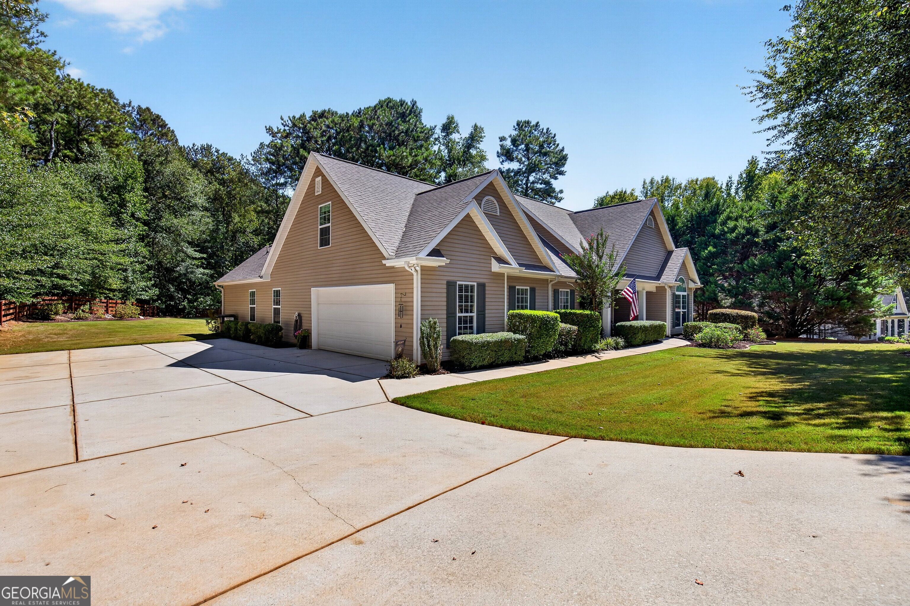 32 Meadows Creek LN