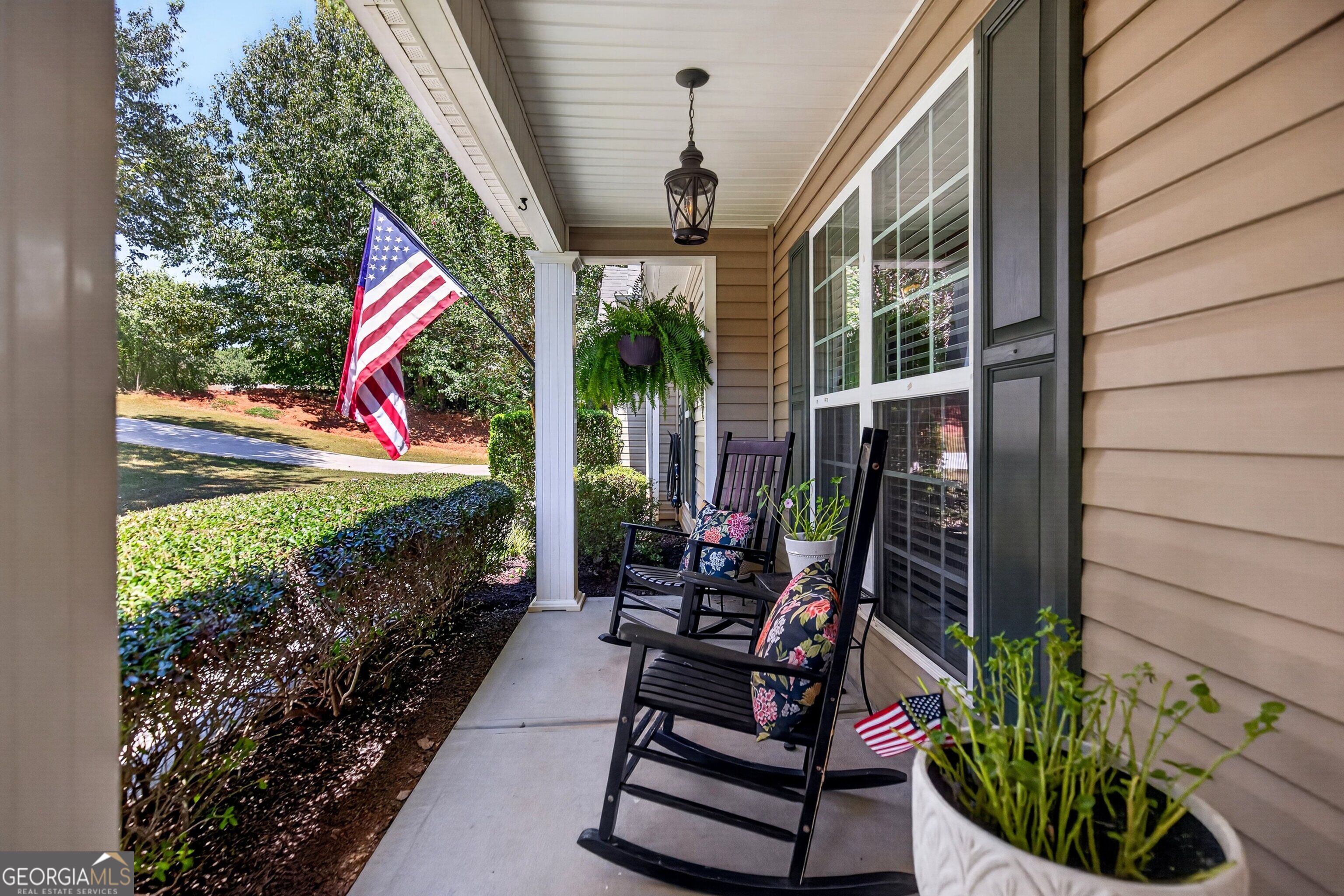 32 Meadows Creek LN