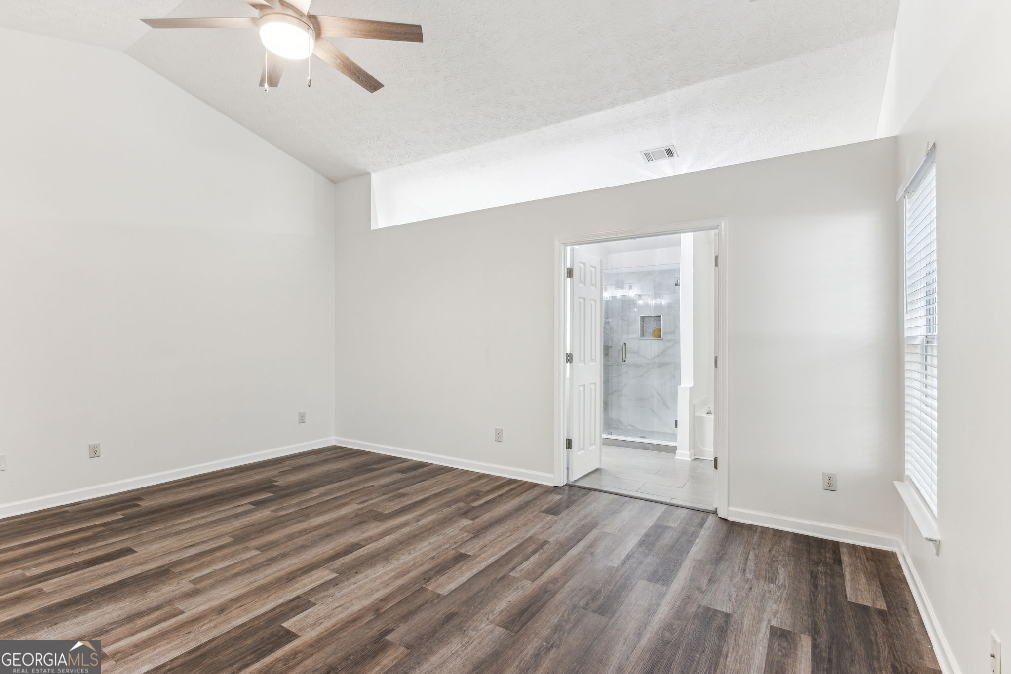 Cove Lake - Residential