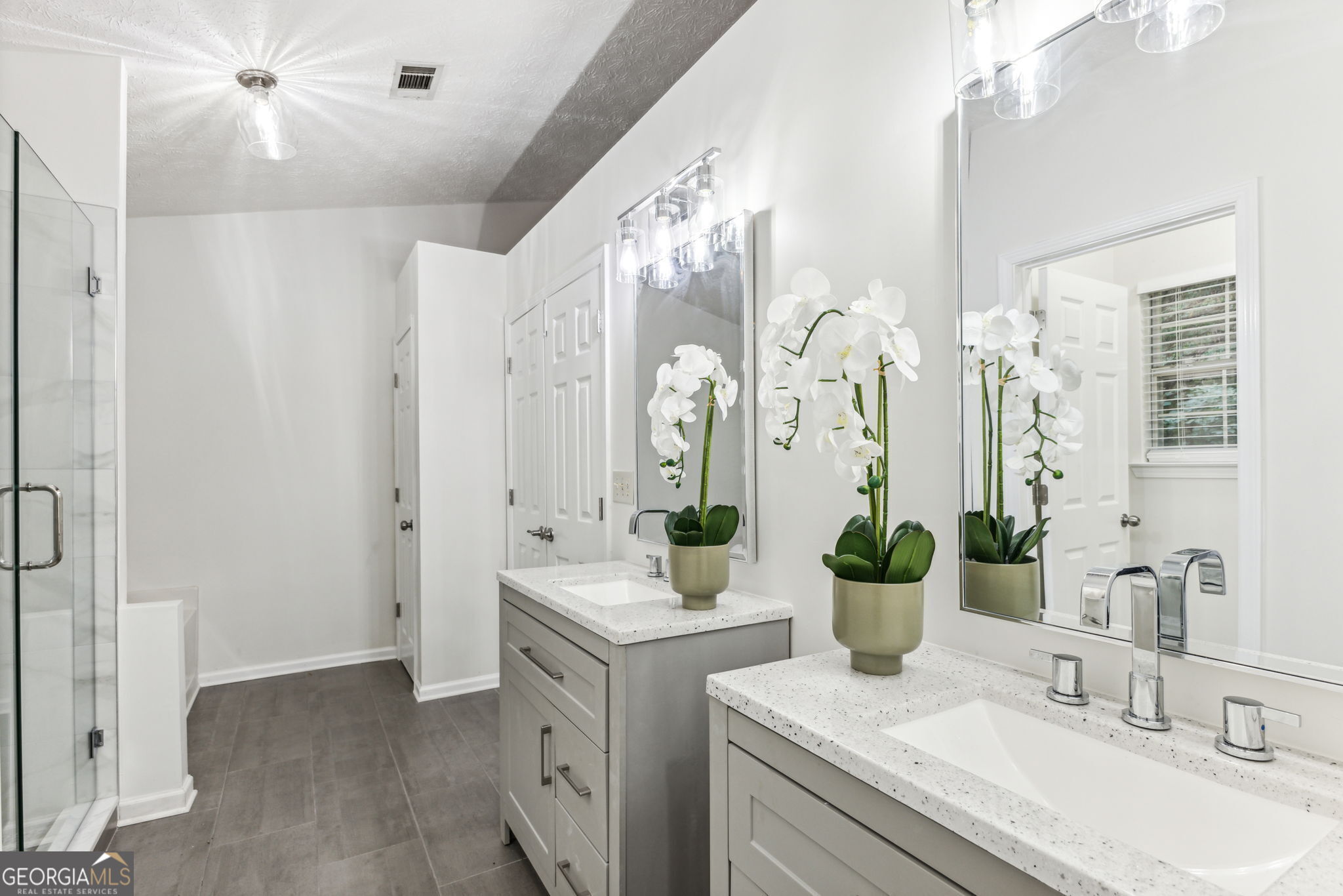 Cove Lake - Residential