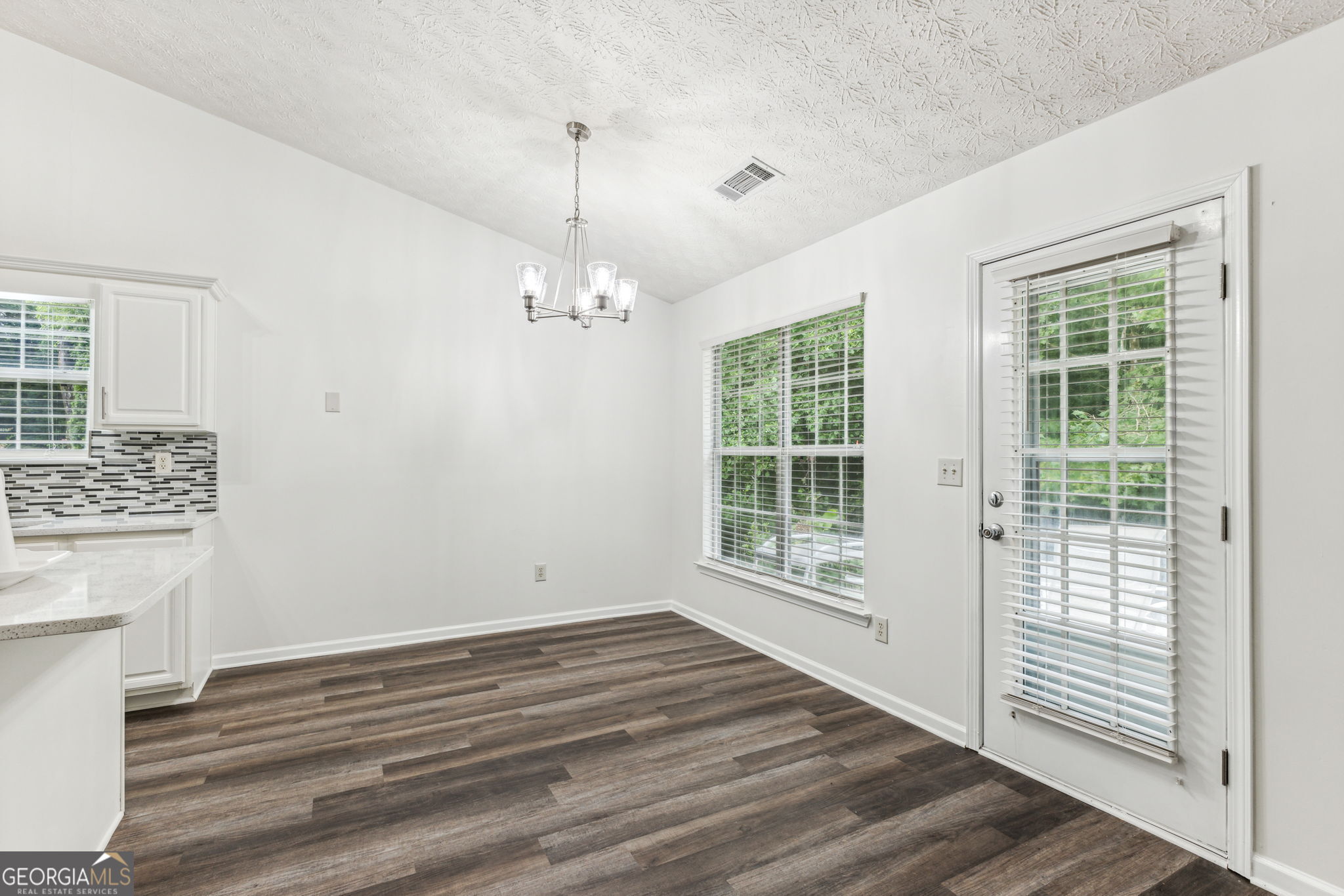 Cove Lake - Residential