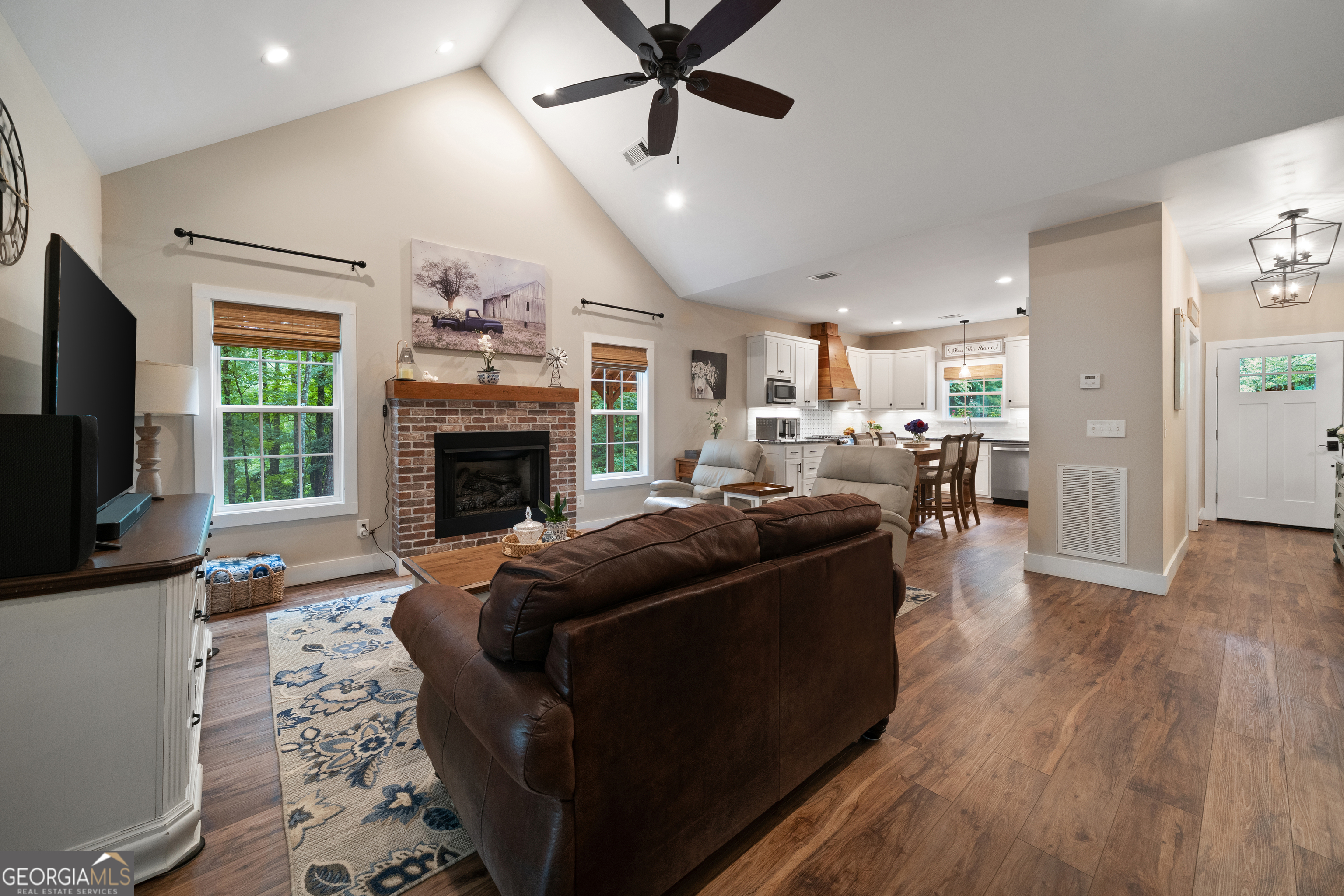 94 Chimney Ridge TRL