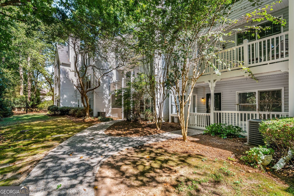 Photo of 1105 Cannongate Crossing SW, Marietta, GA 30064 (MLS # 10857602)
