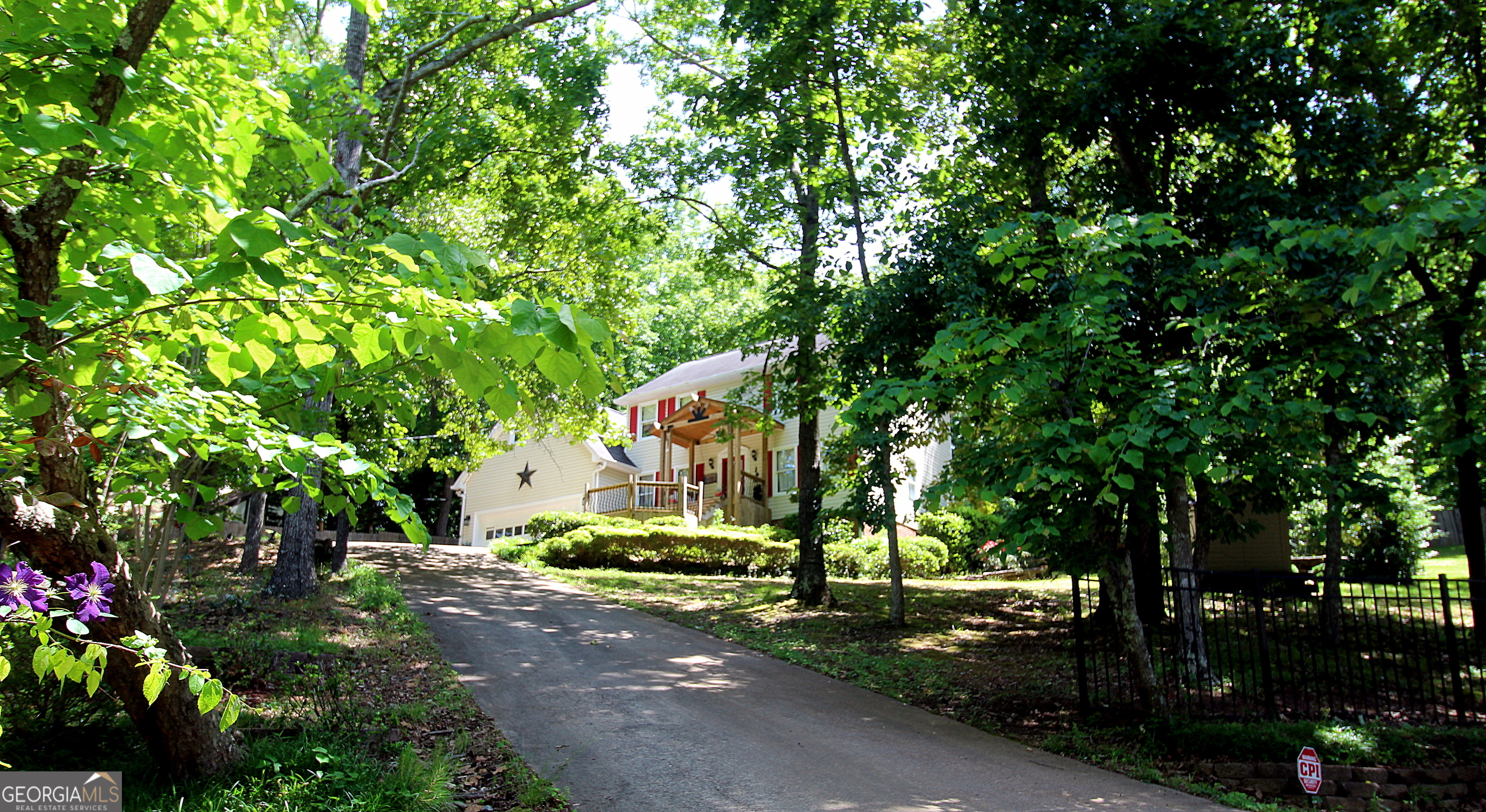 14 Cambridge Dr SE