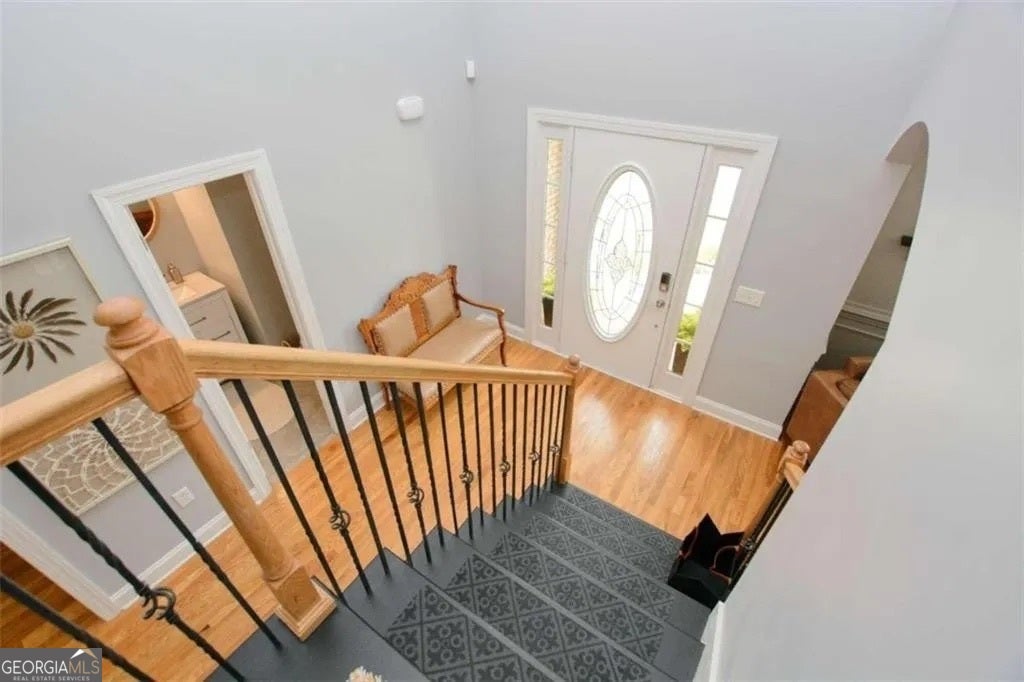 121 Meadow Creek CIR