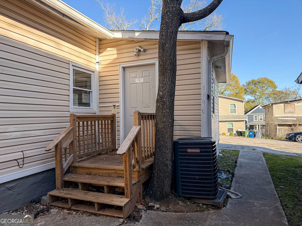 Photo of 1188 SW Sims Street SW, Atlanta, GA 30310 (MLS # 10658255)