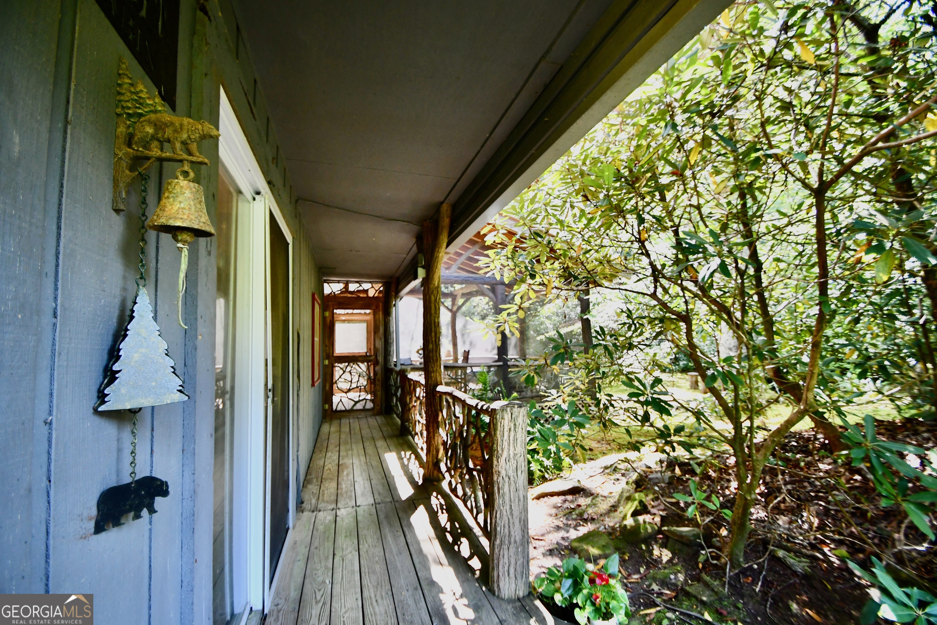 605 W Wildcat RD