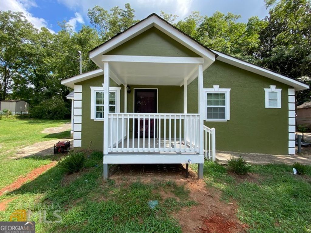 Photo of 428 Circus Street #UNIT A, Griffin, GA 30223 (MLS # 10787234)