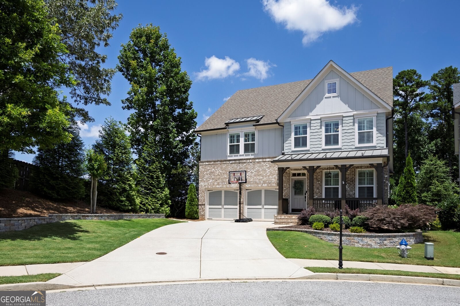 Sought after but seldom available 5 BR/4.5 BA with a MASTER ON MAIN! Situated on a premium cul-de-sac lot, this home is a MUST SEE! Meticulously maintained, this home features, a welcoming front porch, A Foyer, 2-story family room w/stone fireplace and built-in bookcases, Formal dining currently used as an office, spacious island kitchen w/a custom walk-in pantry, Open floor plan, huge loft w/built in cabinets and shelving perfect for a game room, plantation shutters, finished basement w/media room, game room, full bedroom & bath, unfinished area for storage, expanded deck, decks undercover, level fenced backyard w/walking access to lake, custom flooring in garage, beautifully landscaped front yard w/hardscapes. Call today for a quick showing!