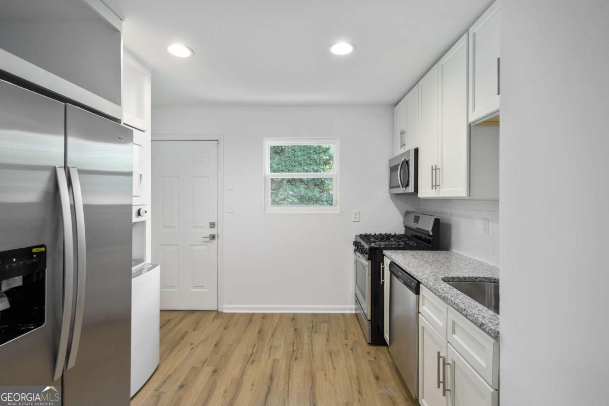 1170 Greenwich ST SW 3