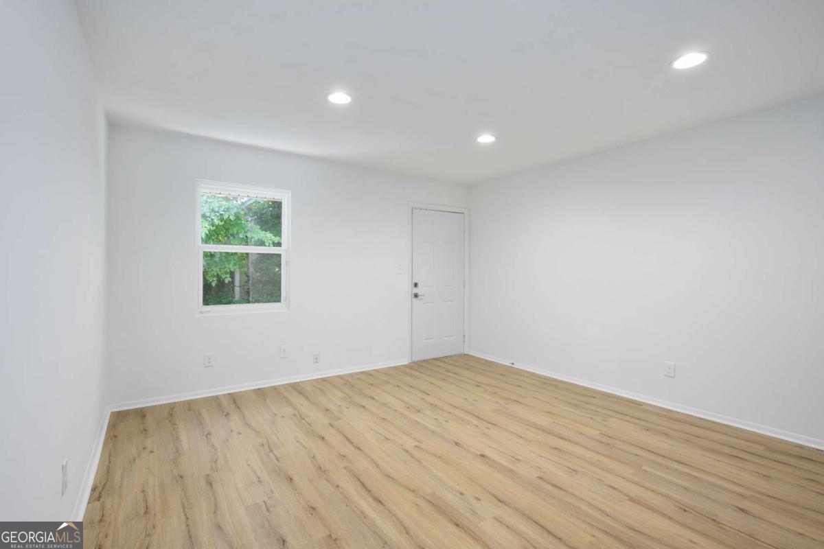 1170 Greenwich ST SW 3