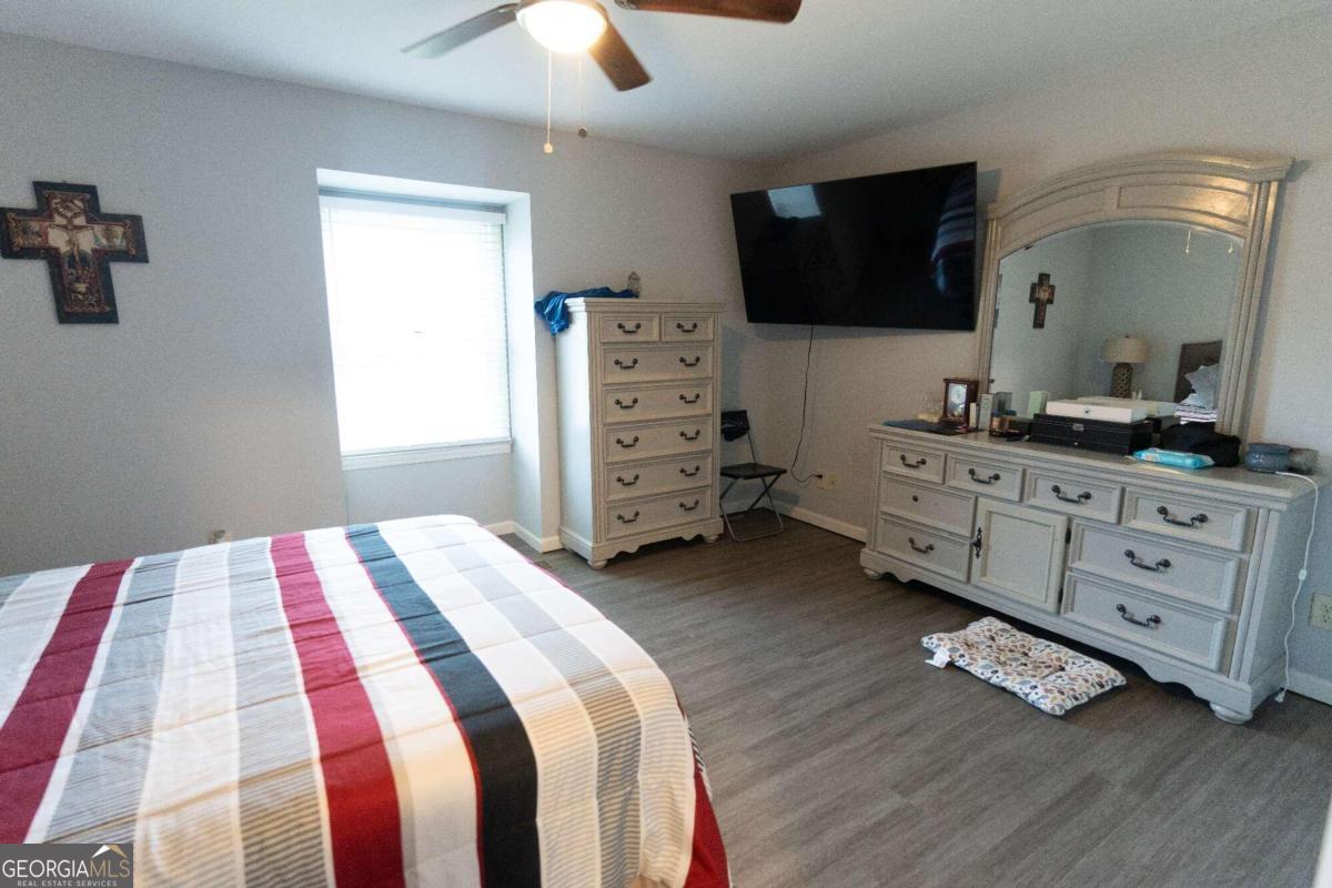 Oakridge Condo - Residential