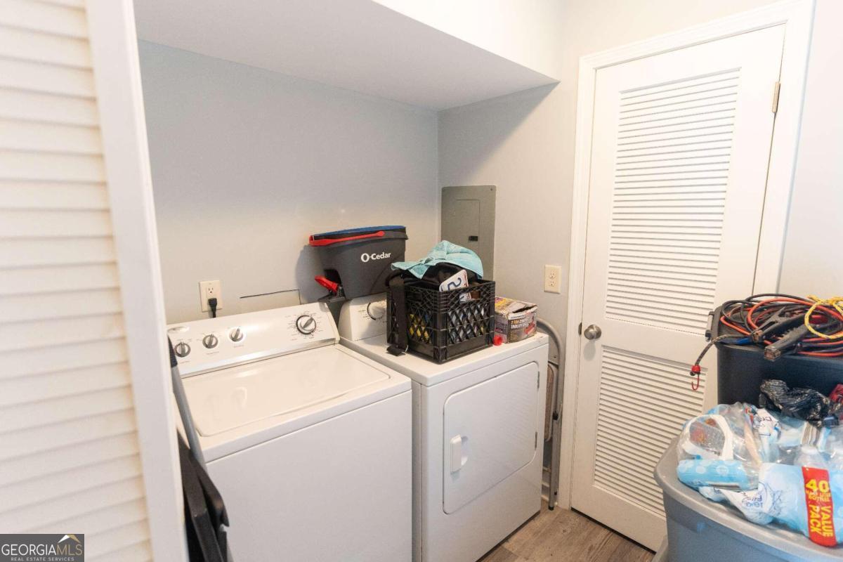 Oakridge Condo - Residential