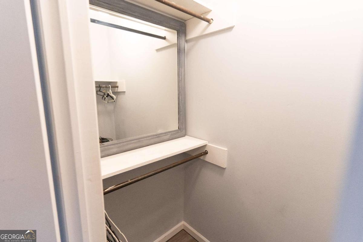 Oakridge Condo - Residential