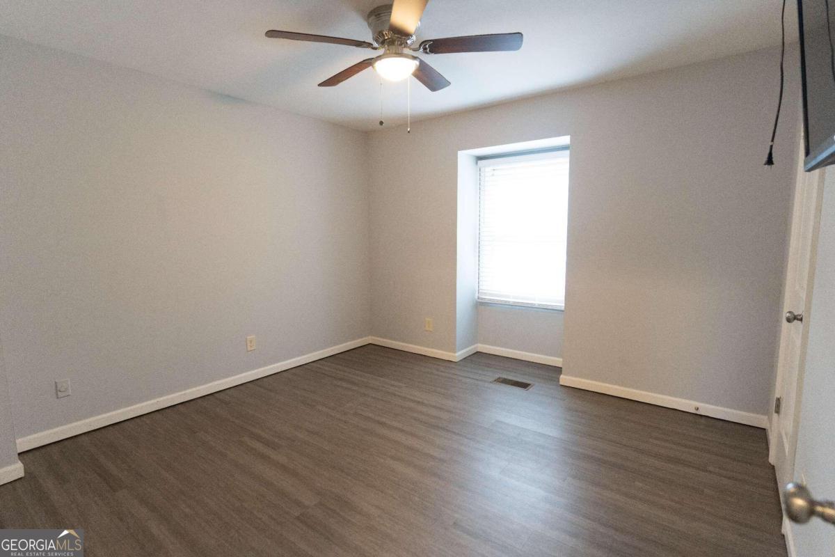 Oakridge Condo - Residential