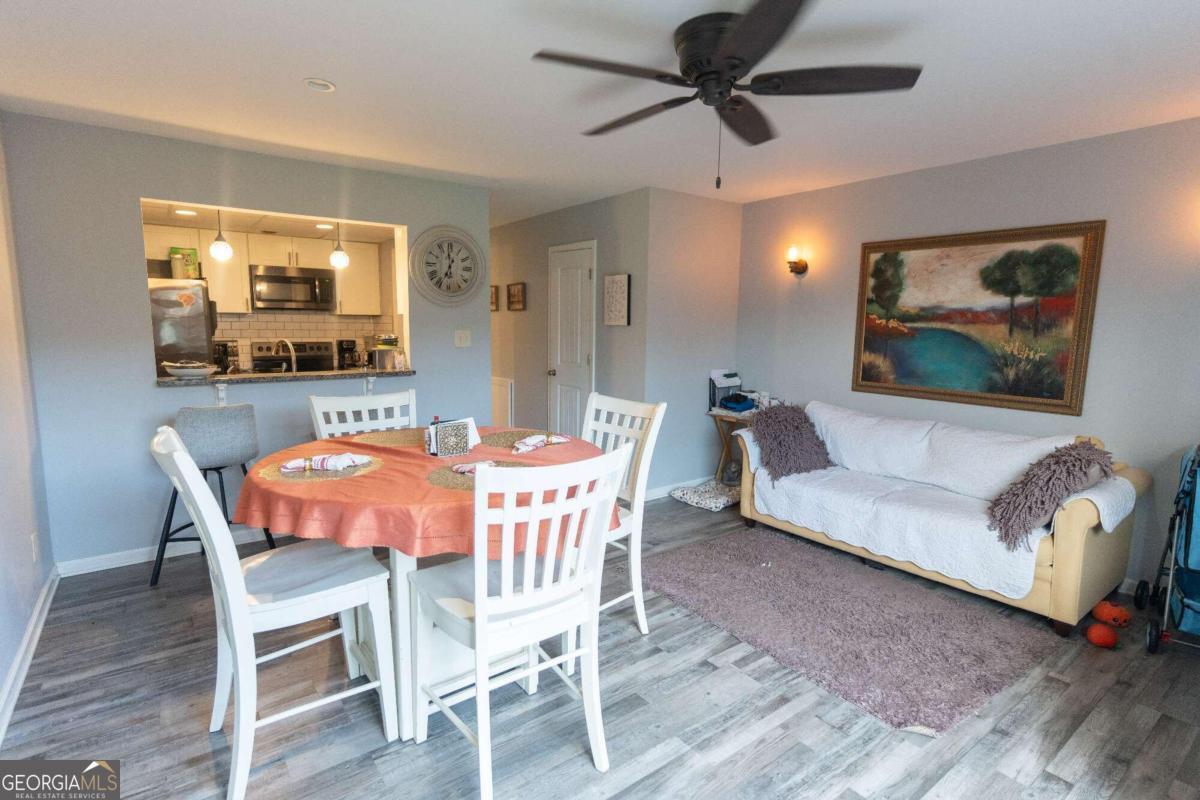 Oakridge Condo - Residential
