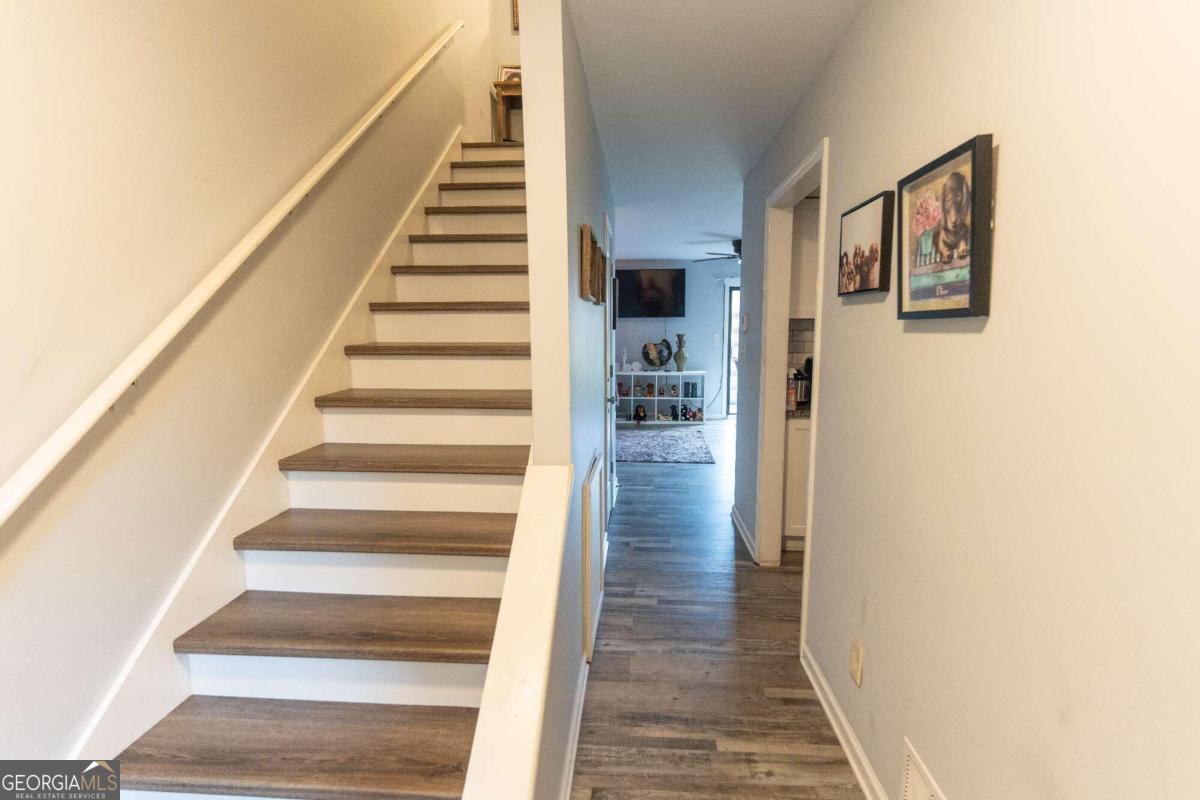 Oakridge Condo - Residential