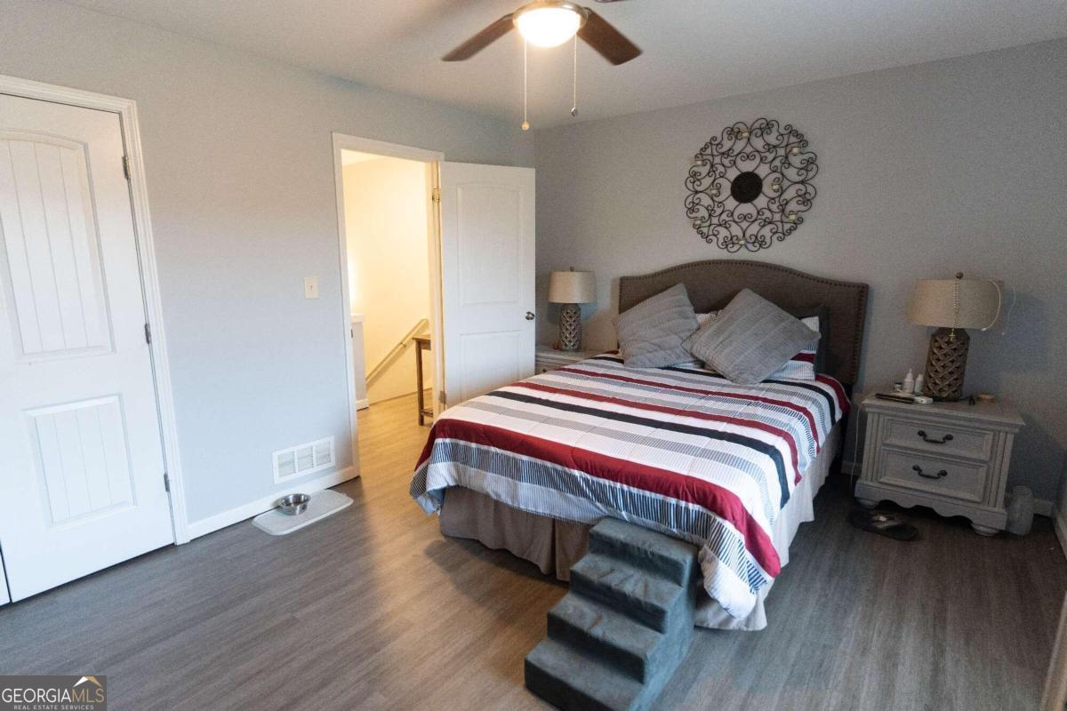 Oakridge Condo - Residential