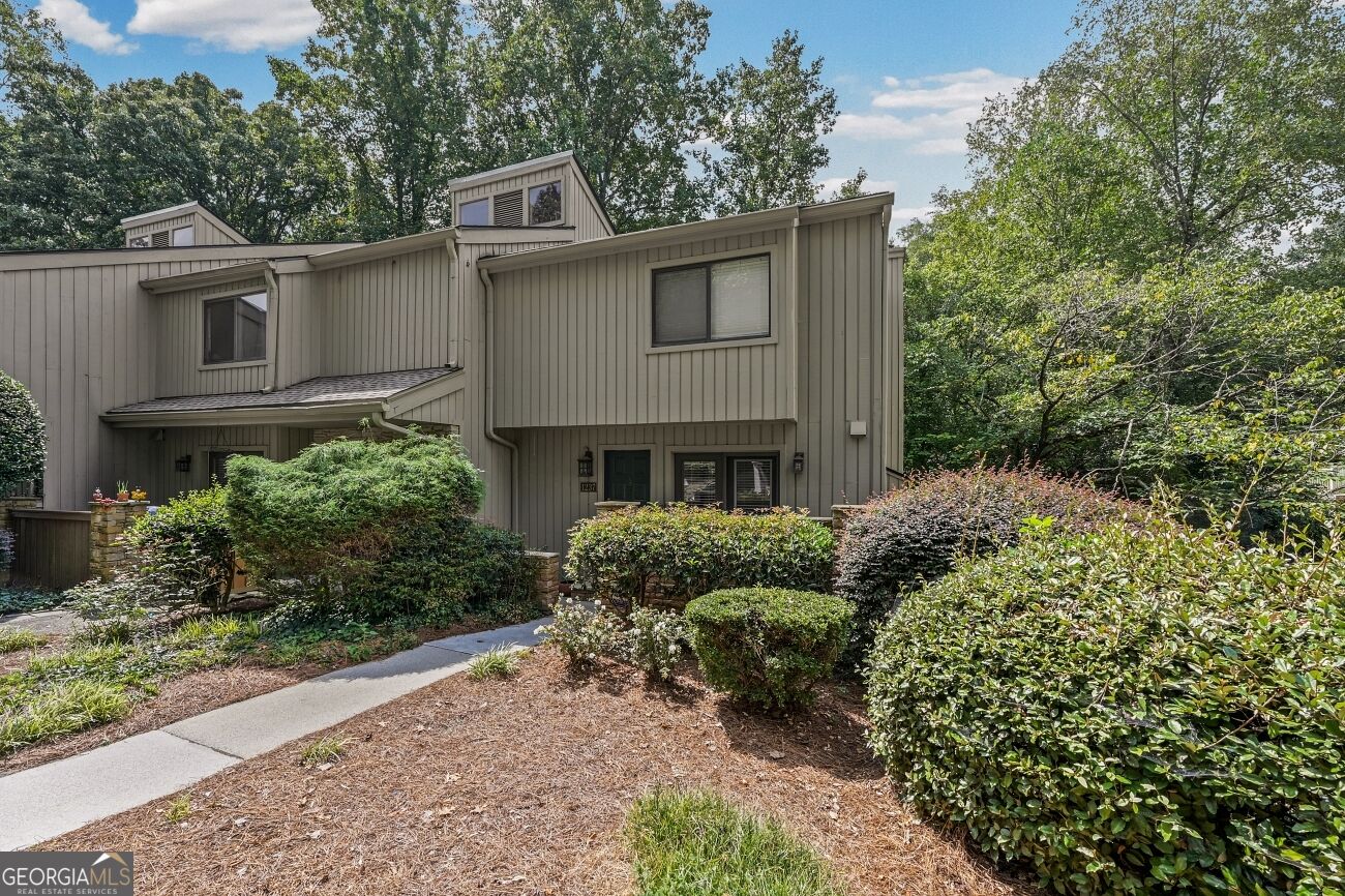 1237 Druid Knoll DR NE