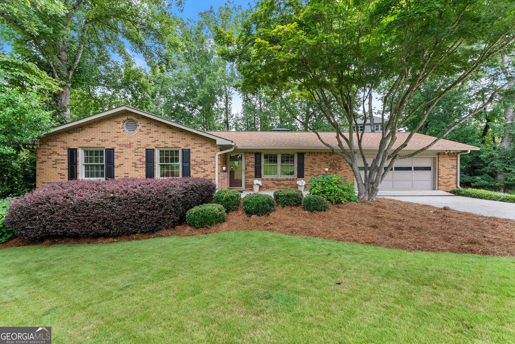 Photo of 290 Cochran Drive, Gainesville, GA 30506 (MLS # 10835056)