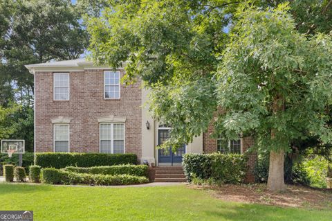 Photo of 6057 Glencedar Lane, Atlanta, GA 30349 (MLS # 10541838)