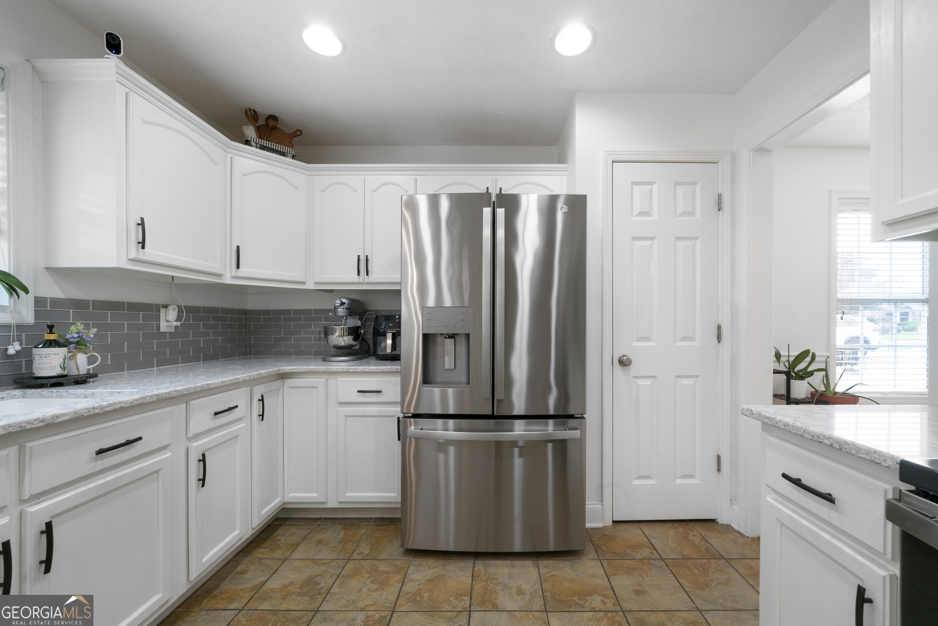 12 Round Rock CIR NE