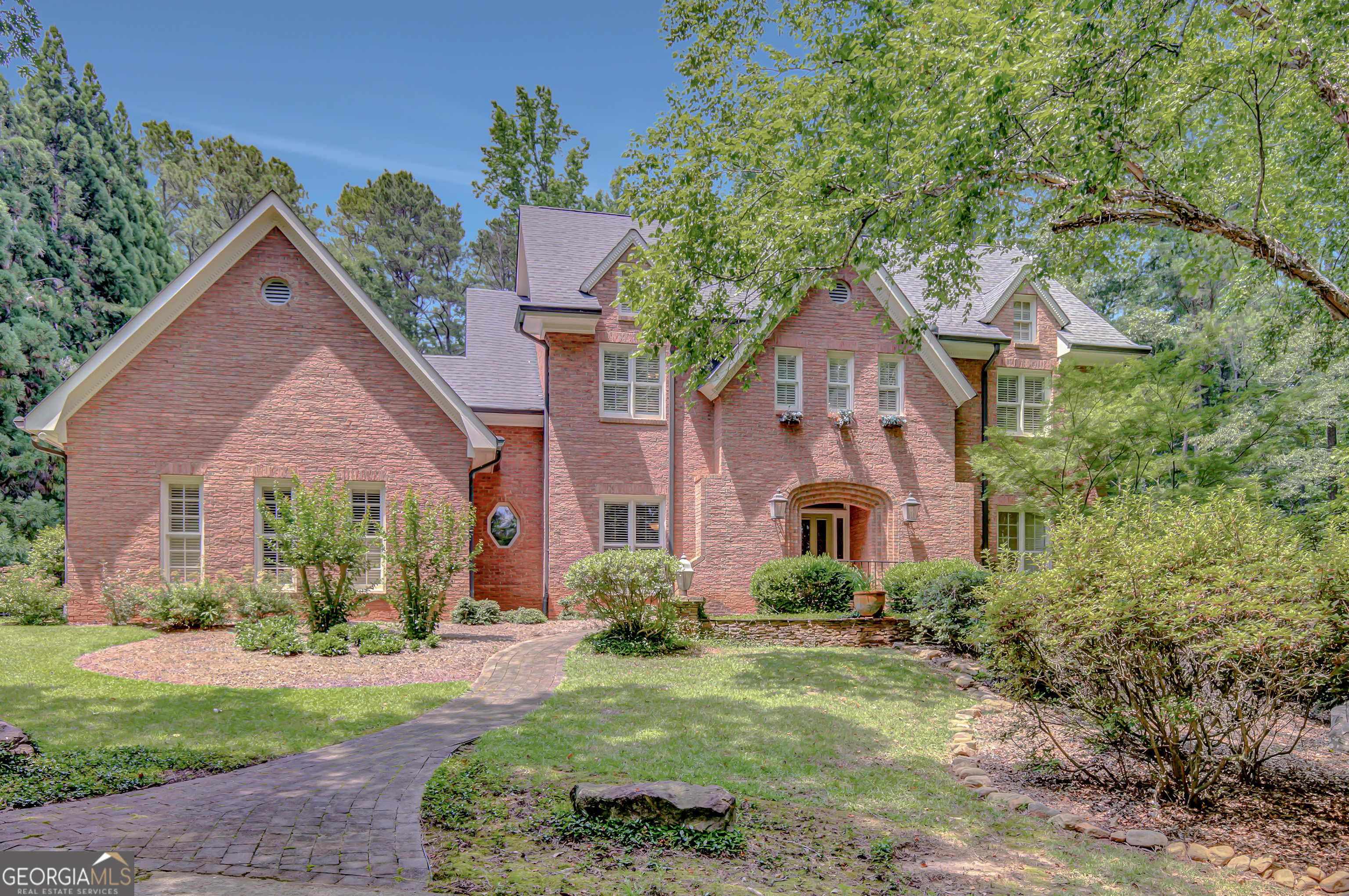 305 SHERWOOD RD