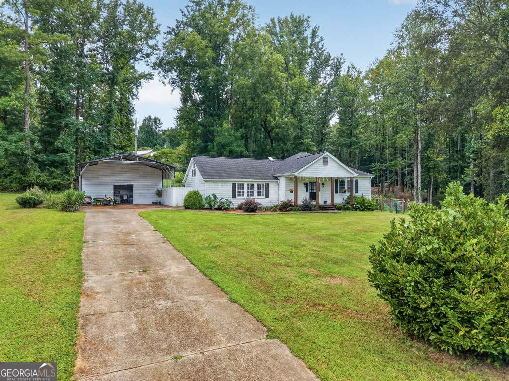 Photo of 1042 Carl Bramlett Road, Winder, GA 30680 (MLS # 10822038)