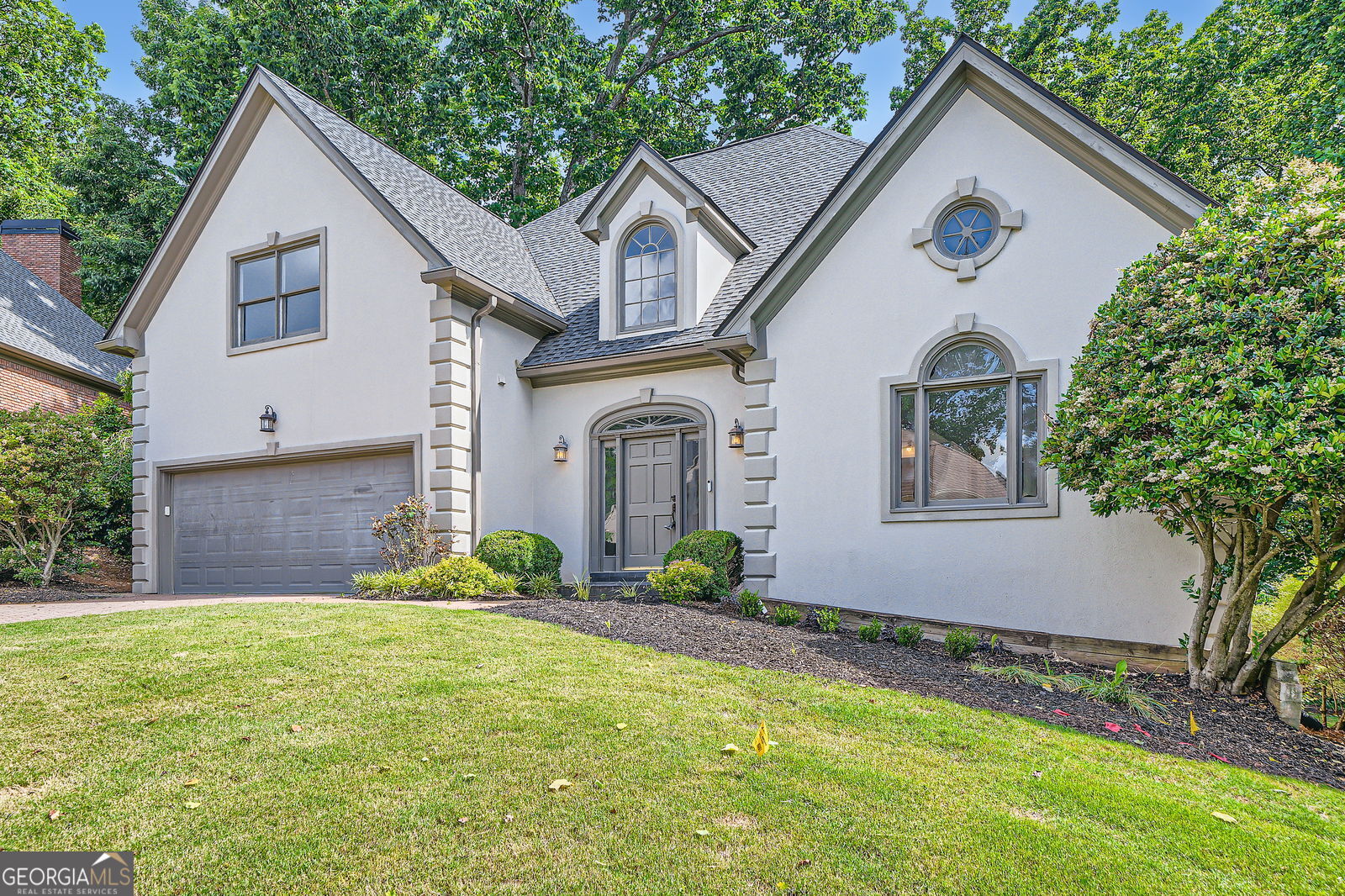 140 Grosvenor PL