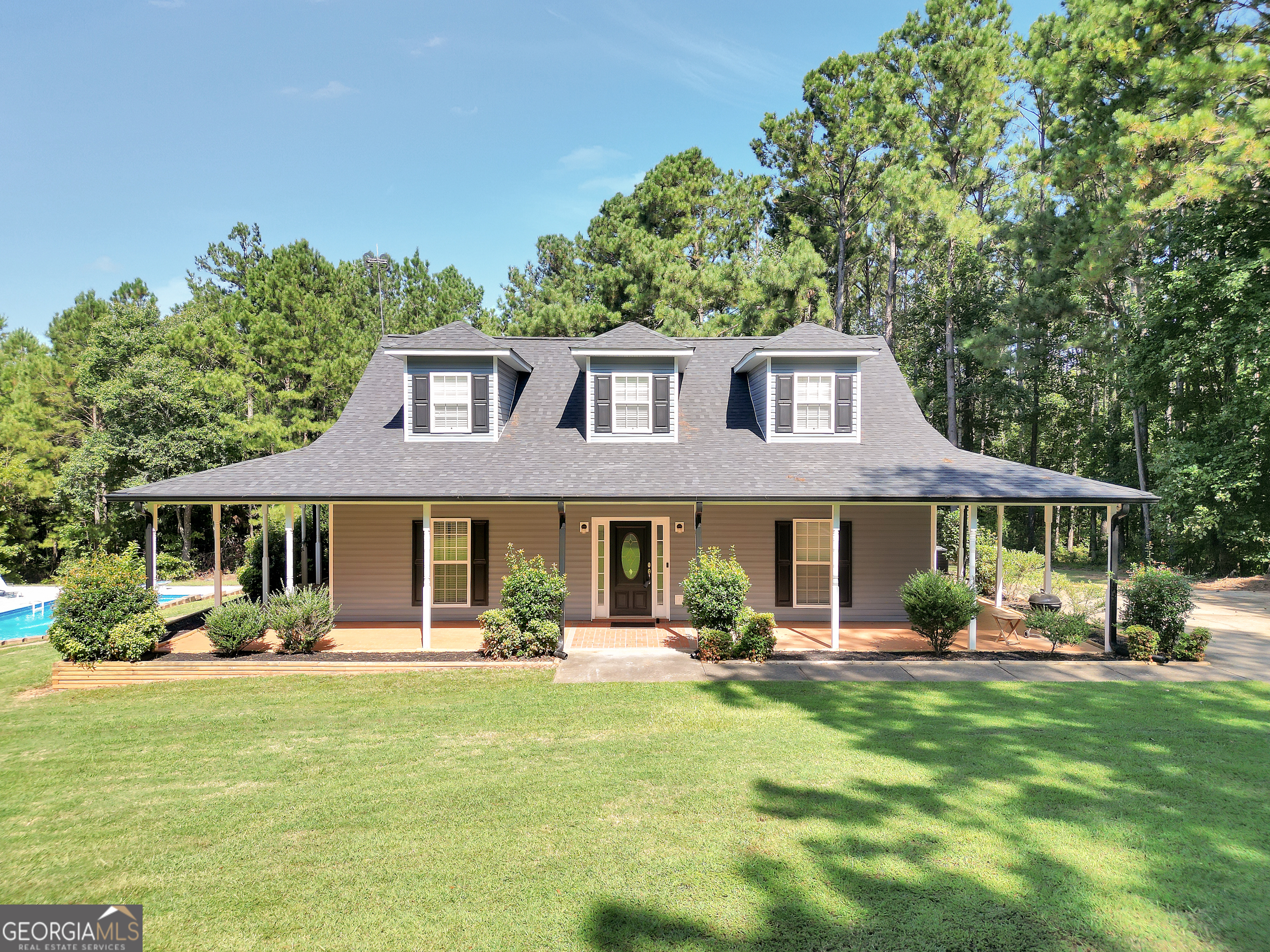 556 Higgins RD
