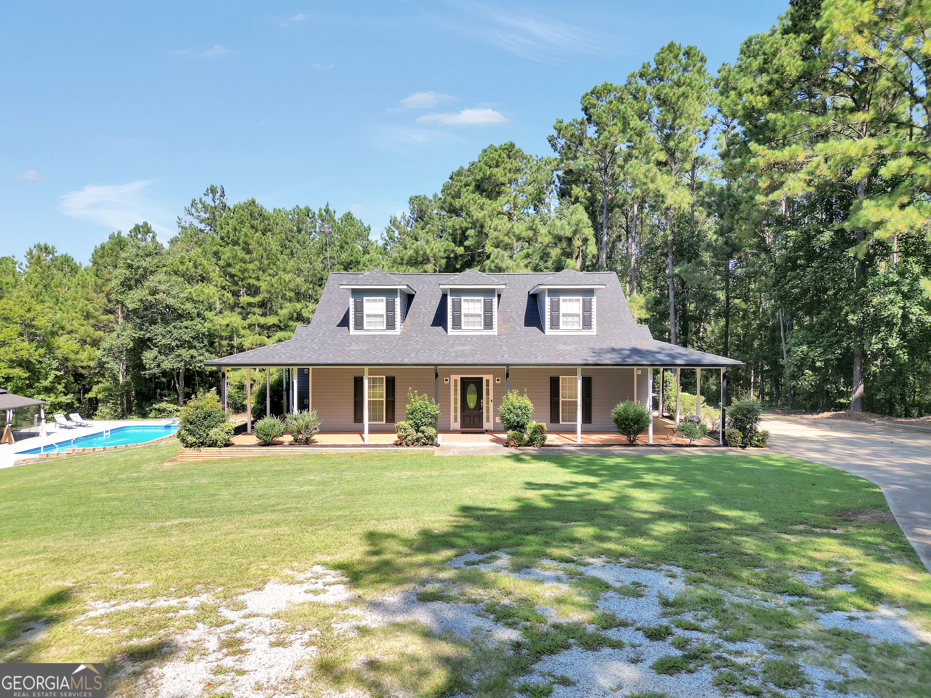 556 Higgins RD
