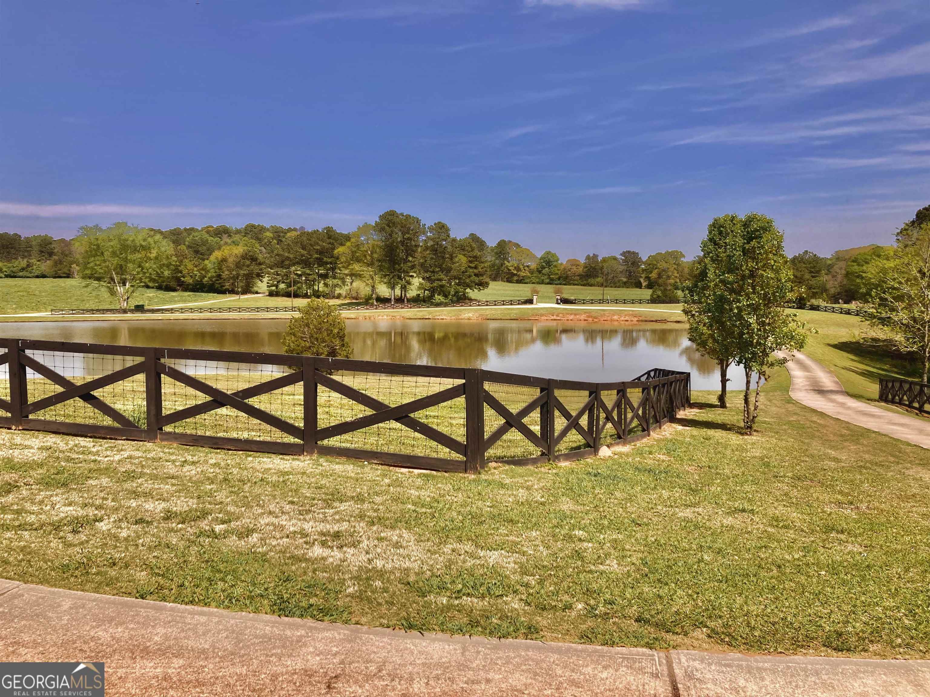 243 Ralls RD
