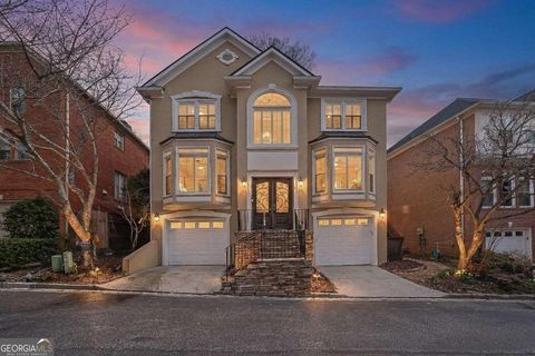 Photo of 3 Highland Park Lane NE, Atlanta, GA 30306 (MLS # 10737515)