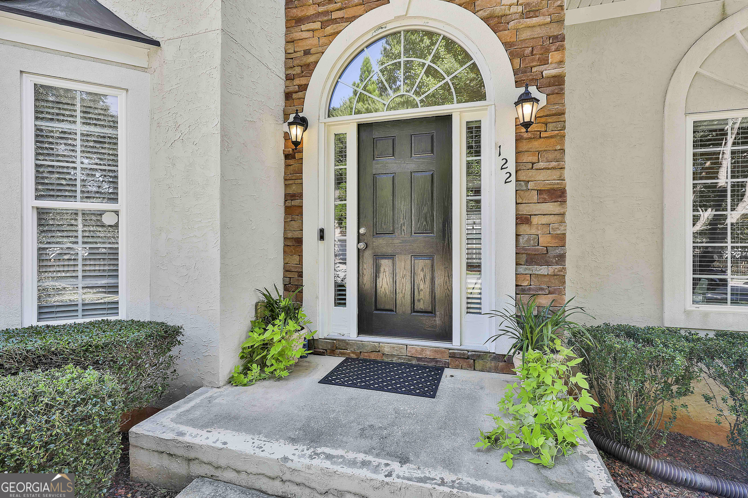 122 Fairway DR