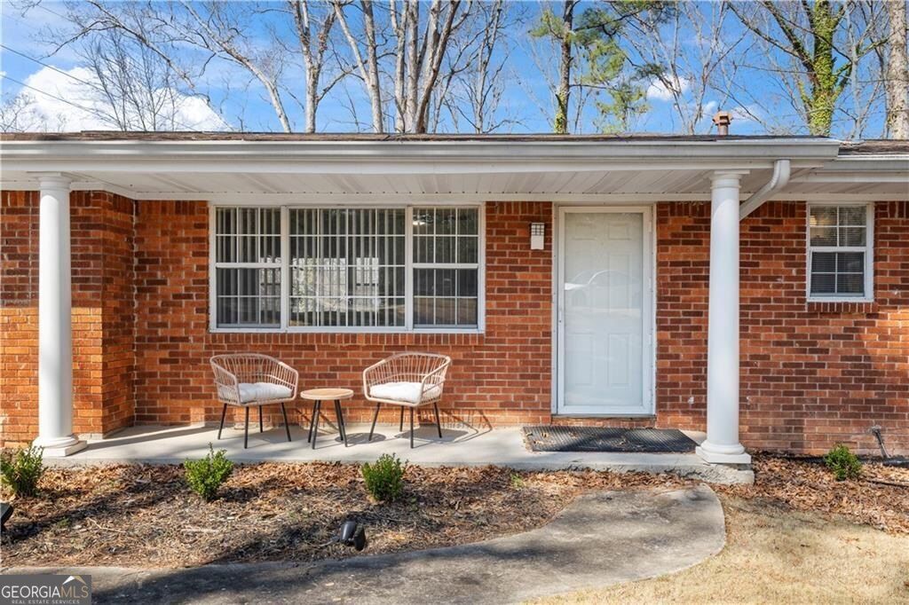 Photo of 2440 Edgewater Drive SW, Atlanta, GA 30311 (MLS # 10704910)
