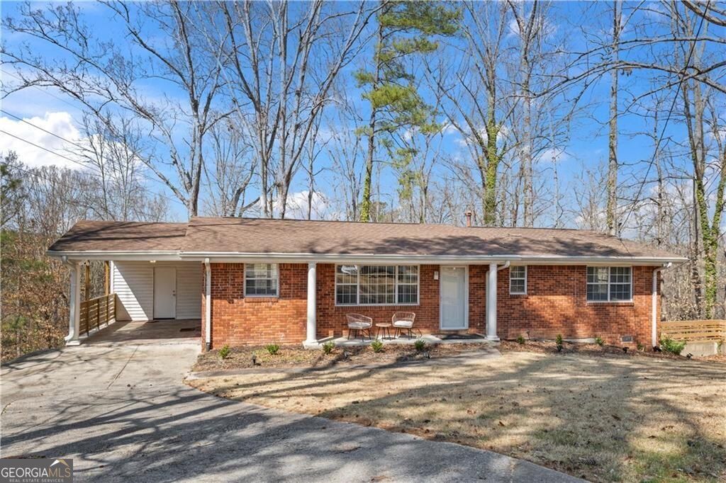 Photo of 2440 Edgewater Drive SW, Atlanta, GA 30311 (MLS # 10704910)
