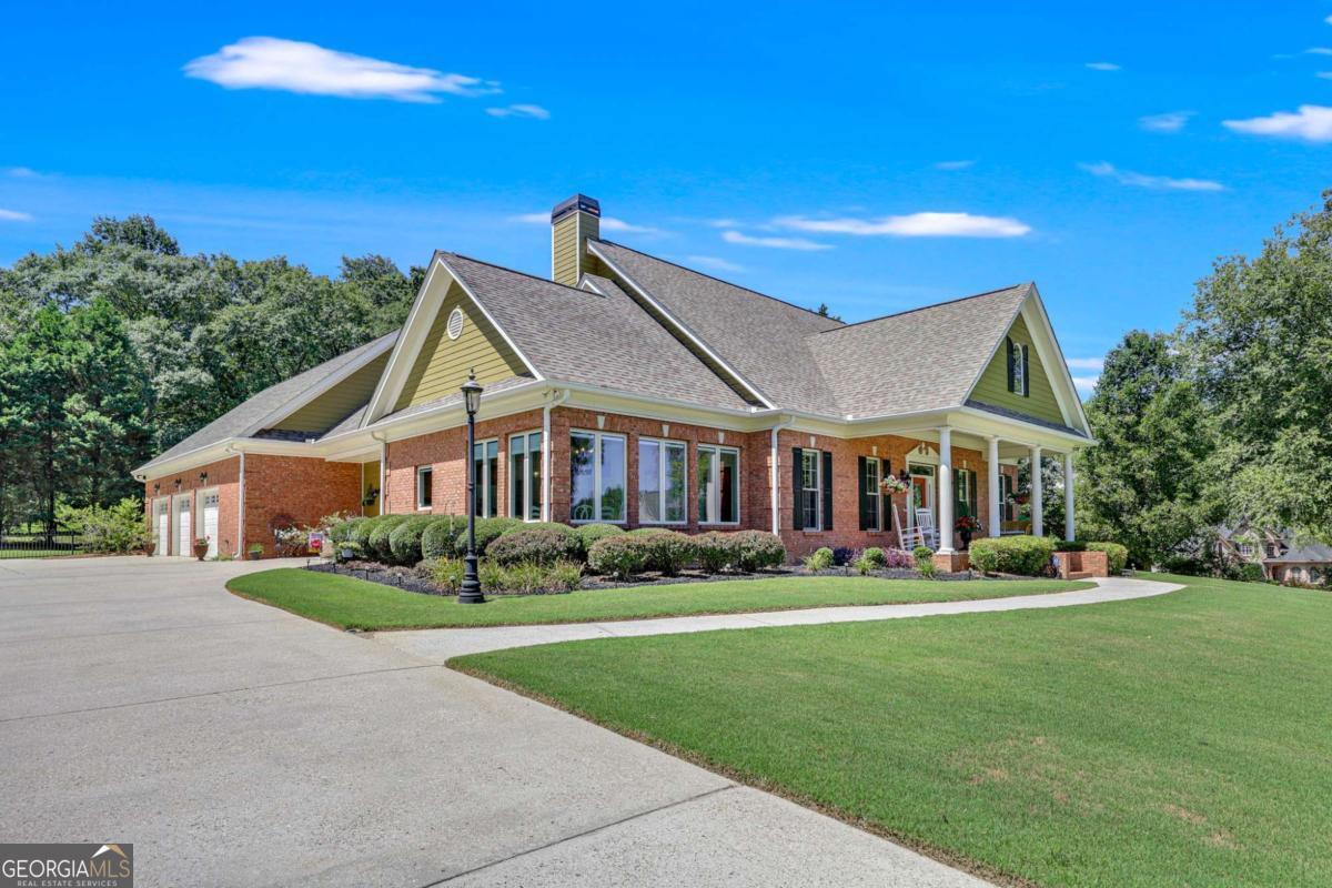 1885 Silver Oak DR